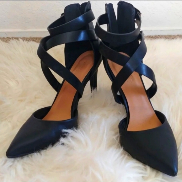 Shoes - Sexy stiletto black wrap heels